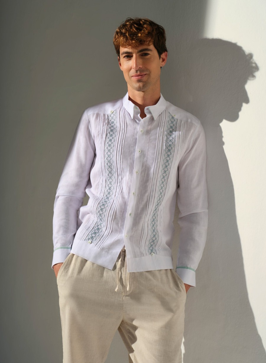 Guayaberas | Abito Guayabera Walls